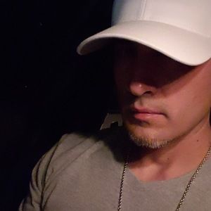 Meet your Posher, Adam